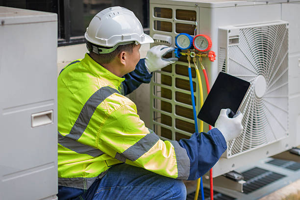 Professional Ductwork Repair technician working in Colon, MI